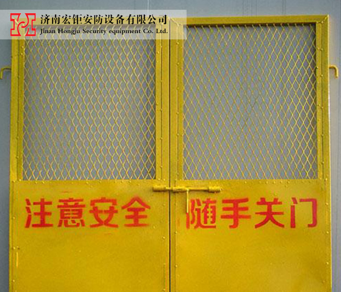 施工電梯安全門-005